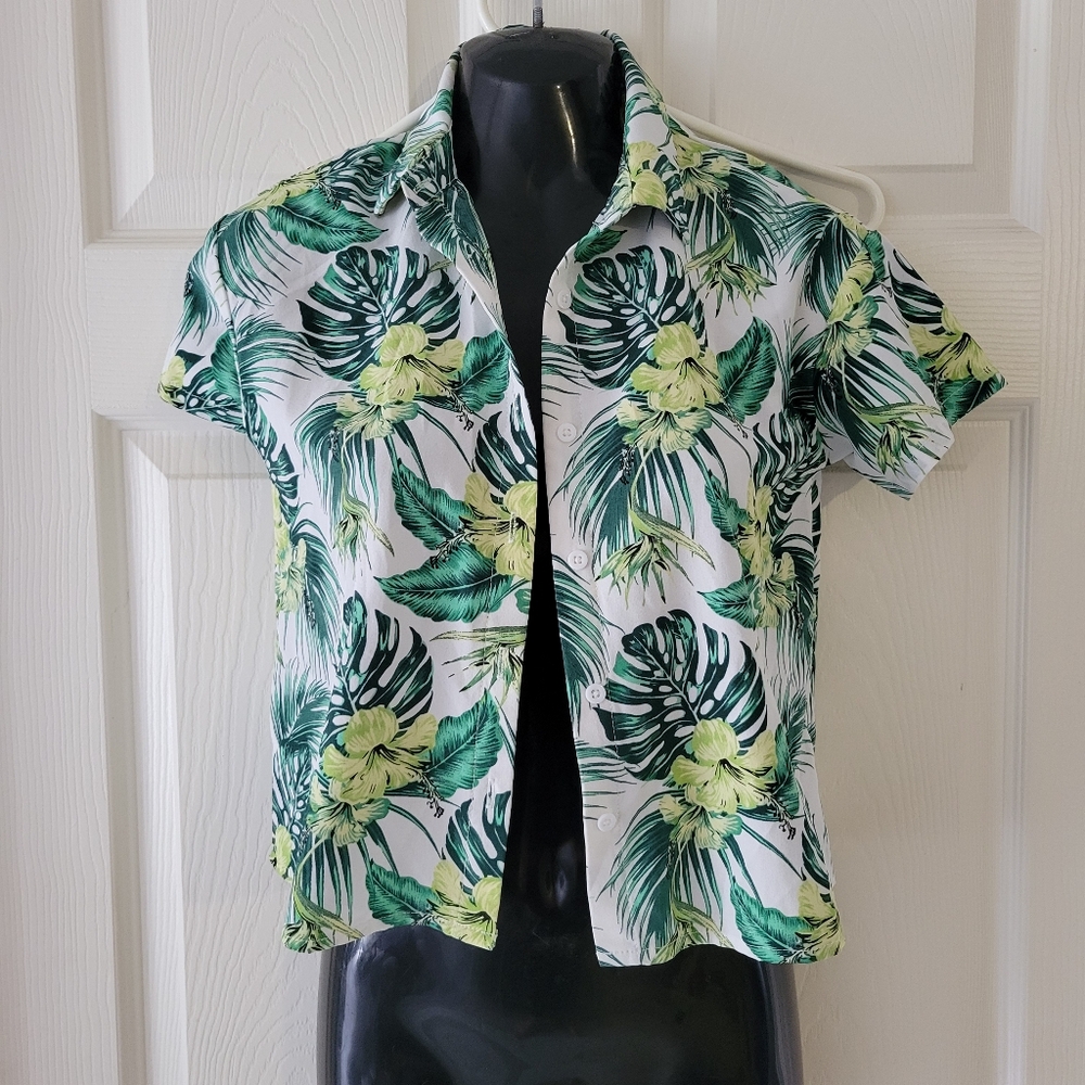 Great vacation top. Size 10